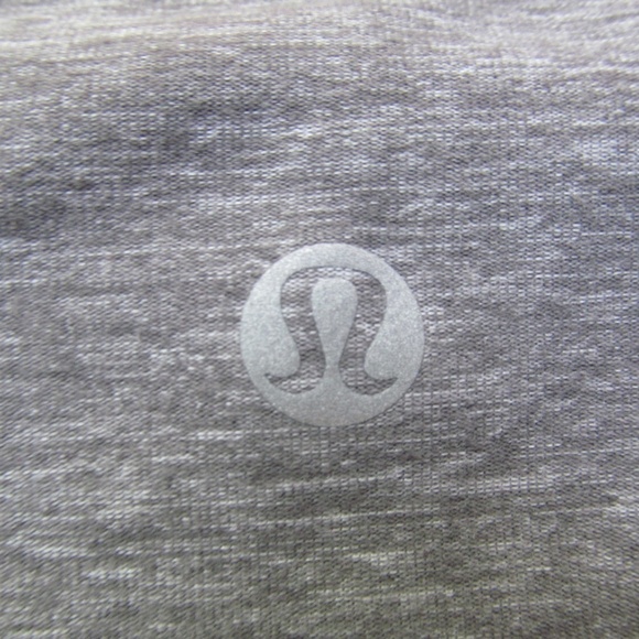 Ladies Lululemon Two Athletic Workout Top & Crop Leggings Size 4 - Picture 12 of 13